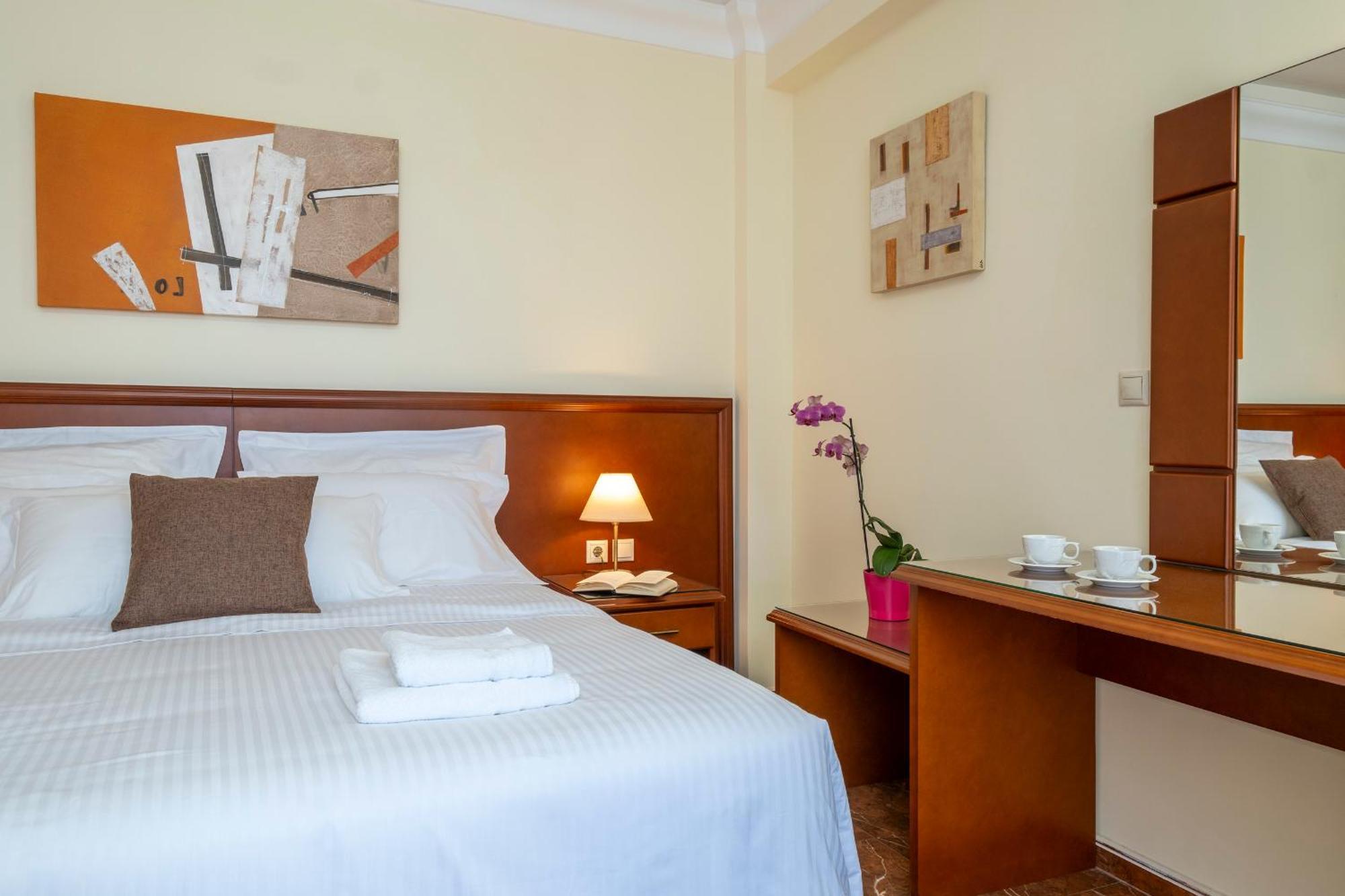 Отель Porto Alegre 3*